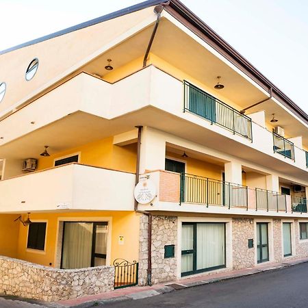 Le Tartarughe Aparthotel Letojanni Luaran gambar