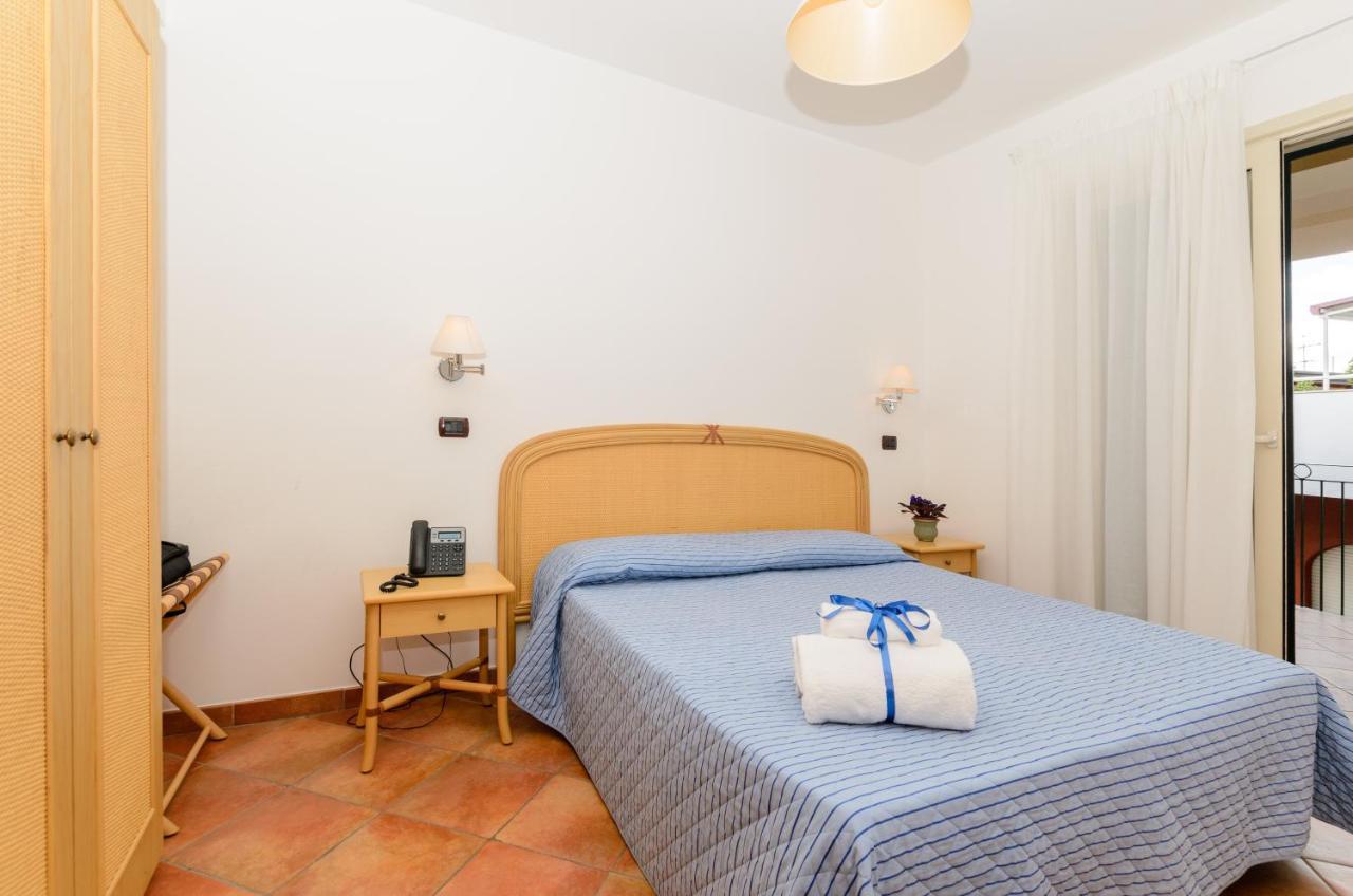 Le Tartarughe Aparthotel Letojanni Luaran gambar